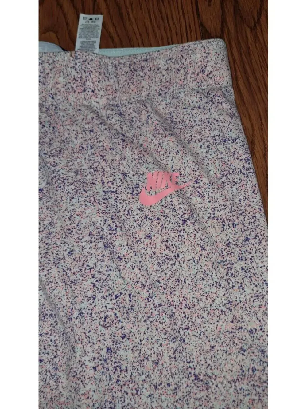 Nike- Girls Large 10-12 14-16. Pink Purple Spotted Leggings Athletic Fit Stretch
